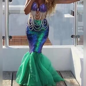Mermaid Sequin Maxi Skirt 🐚 | Green & Blue Tail Costume | Size L | NWT